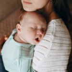Notti più serene con il tuo neonato: consigli pratici per migliorare il sonno fin da subito