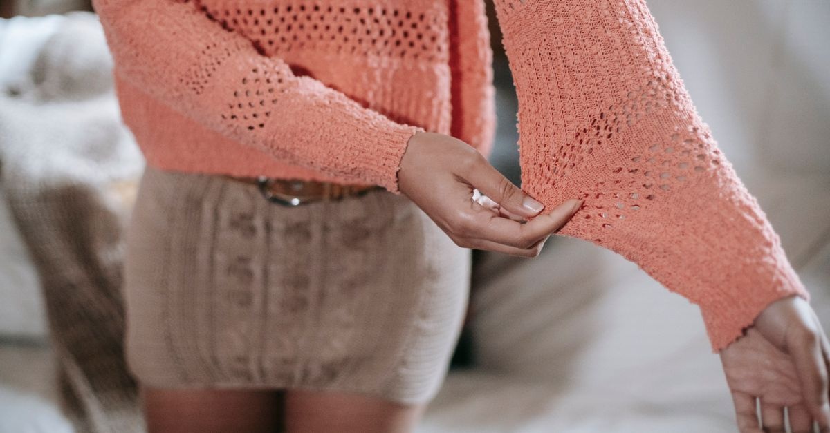 Come Indossare l’Abito in Maglia: Idee di Outfit Chic e Comodi per Ogni Occasione