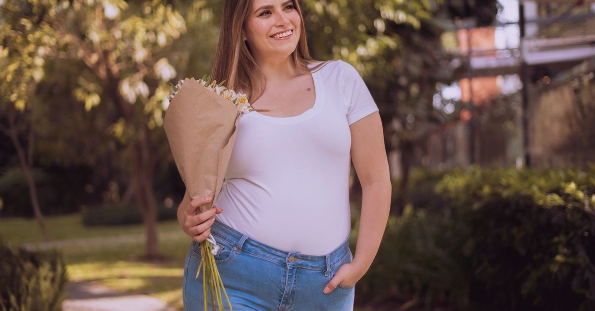Jeans Perfetti per Forme Curvy: Modelli, Tagli e Trucchi per Valorizzare le Tue Curve