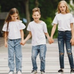 Quanto costa vestire i bambini in modo veloce (e bene)? Idee smart per risparmiare tempo e denaro
