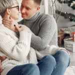 Quando Lui C’è… Ma Non Davvero: Come Ritrovare Connessione con un Partner Assente