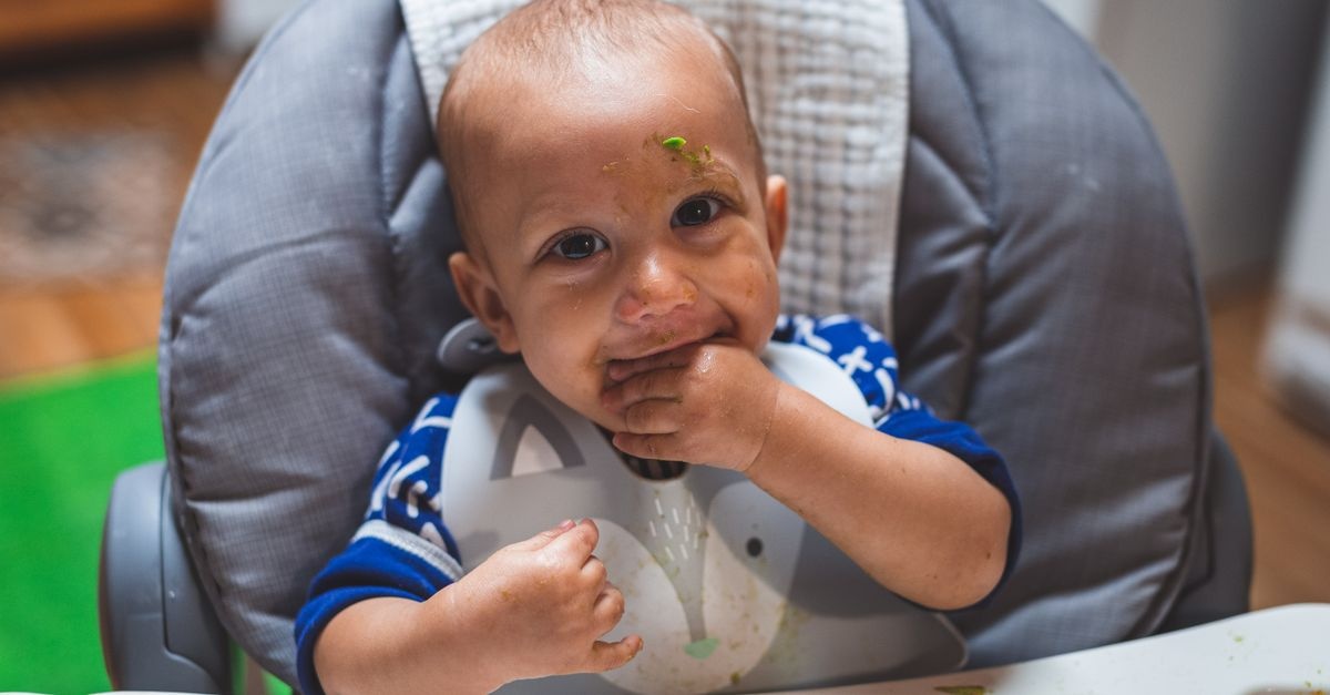 Quando il neonato dice no alla pappa: cause comuni e strategie dolci per ritrovare serenità a tavola