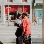 Quando la lontananza accende il cuore: il desiderio che supera ogni distanza