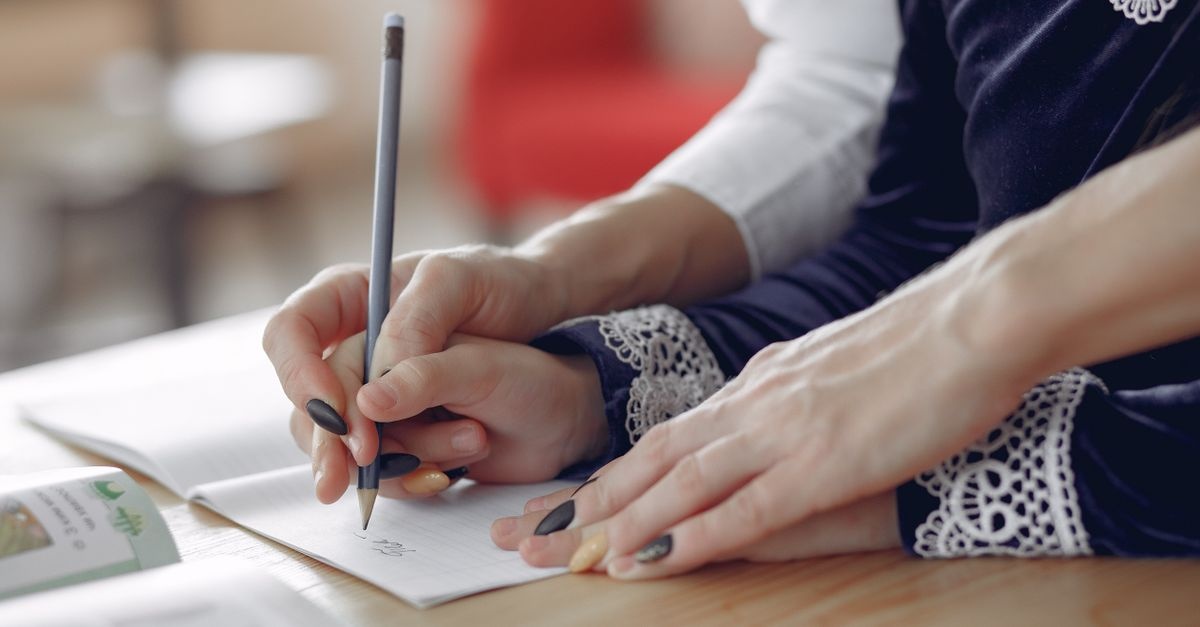 Come aiutare i bambini con i compiti senza stress: strategie pratiche per genitori