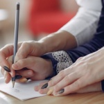 Come aiutare i bambini con i compiti senza stress: strategie pratiche per genitori